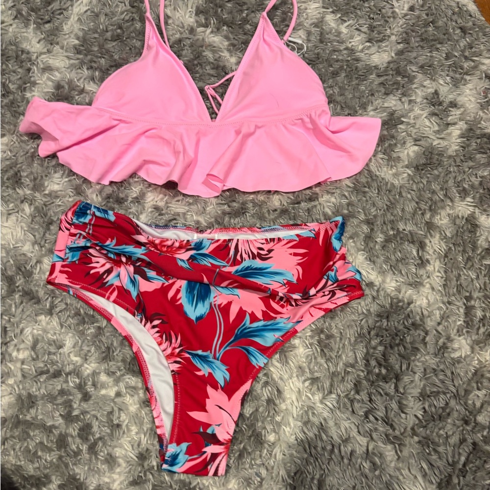 Women's Pink Ruffle Bikini Top and Floral Bottoms - Kamoni Brand Size Large